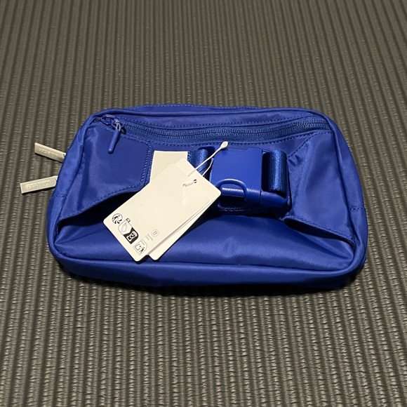 Lululemon Athletica Cobalt Blue Everywhere Belt Bag Large - Picture 4 of 5